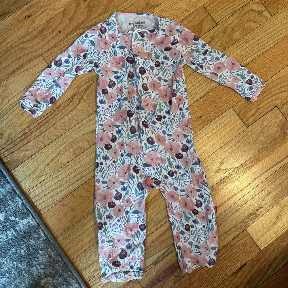 Magnetic Me Floral Outfit